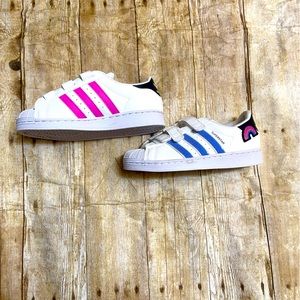 NWOT Adidas girls tennis shoes